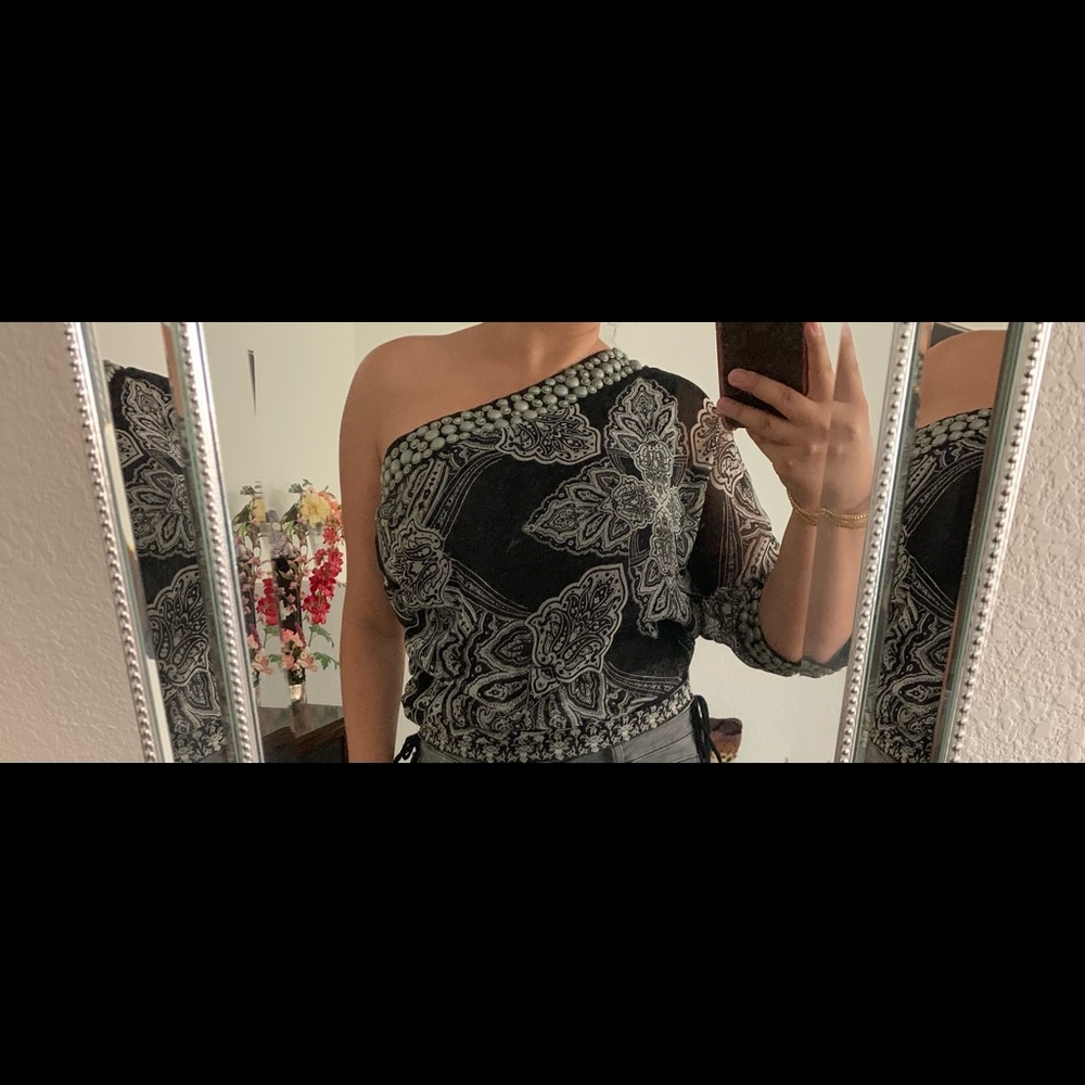 One shoulder blouse